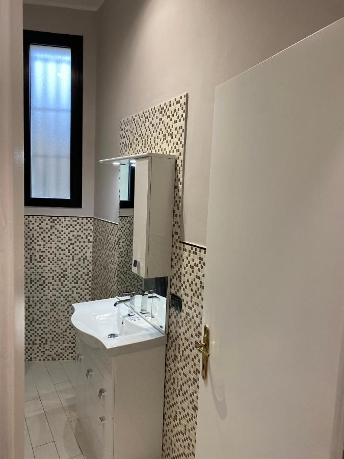 Cozzi Apartment Милано Екстериор снимка